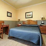 奥特泰克斯酒店 酒店 2*